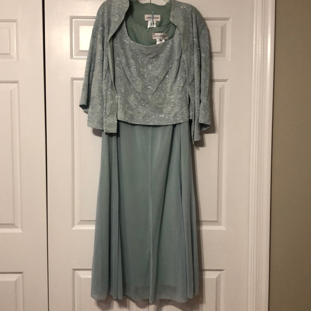 Jeanne Alexander Womens 2 piece set. 18WP